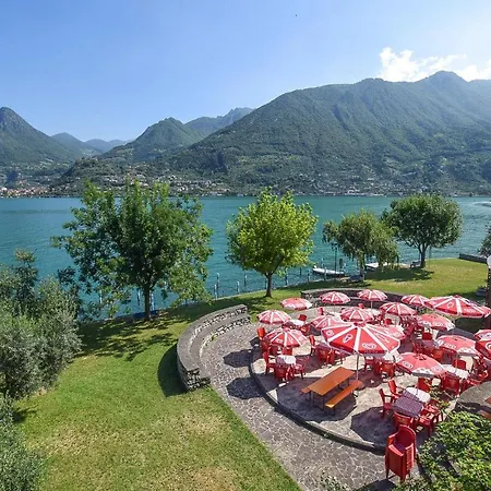 2 Bedroom Lovely In Solto Collina Bg *