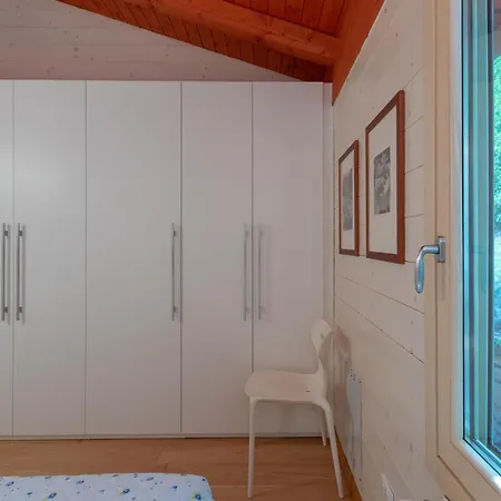 Nyaraló 2 Bedroom Gorgeous In Collina Bg Riva di Solto